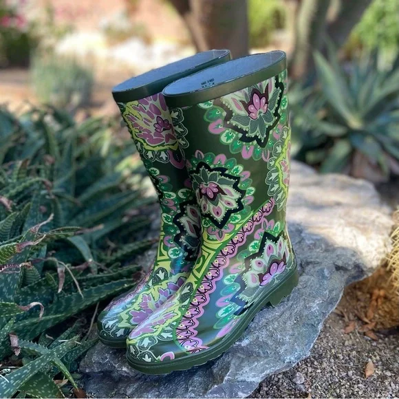 Rain Boots🌧️ Floral Green + Pink - Picture 8 of 11